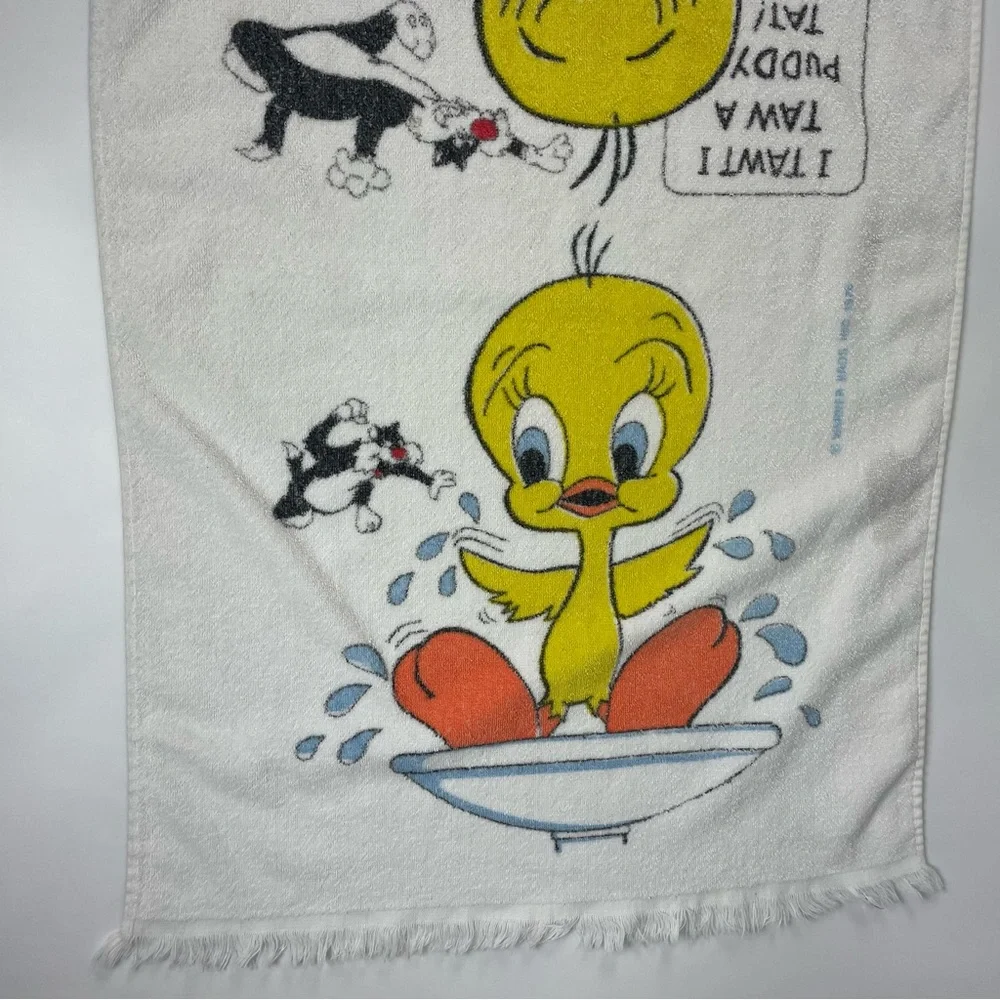 Vintage Tweety Bird Towel Child Size FLAWS Warner Bros. Sylvester Cat‎ Retro